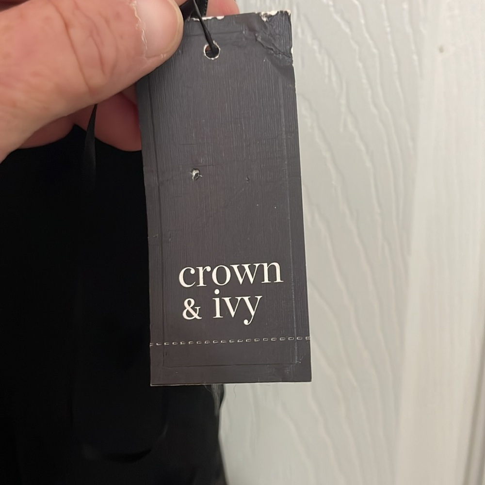 Women's black polka dot CROWN & IVY swing dress. Size L. NEW WITH TAGS - Picture 2 of 5